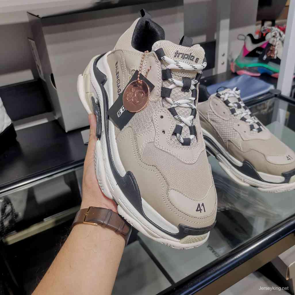 Men/Women Balenciaga Triple S Sneaker khaki Item Ab5580330