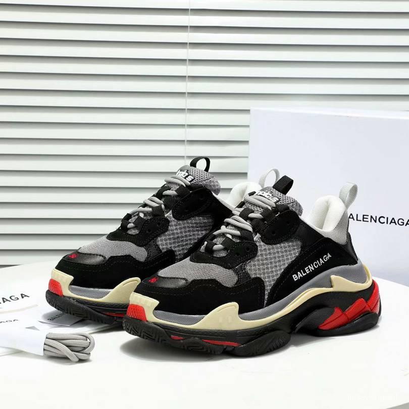 Men/Women Balenciaga Triple S MutiColor Clear Sole 3 Color Sneaker Item 6380340