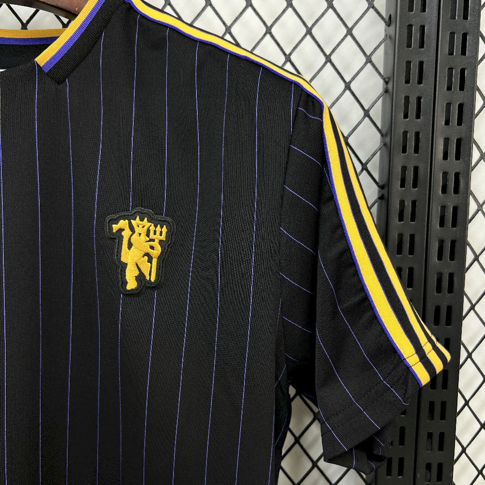 2025/26 Mens Manchester United Terrace Icons Jersey