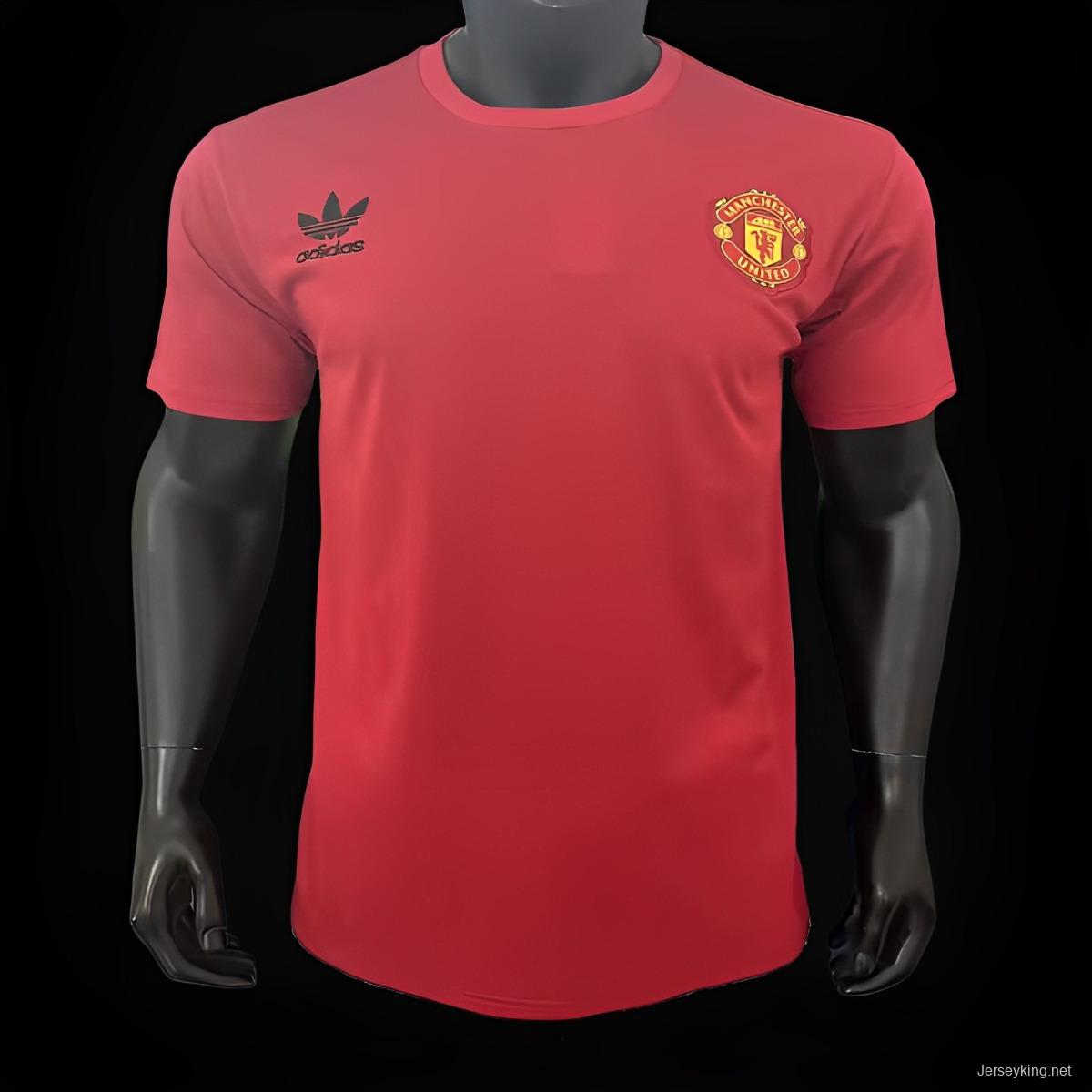 23/24 Manchester United Essentials Trefoil T-Shirt