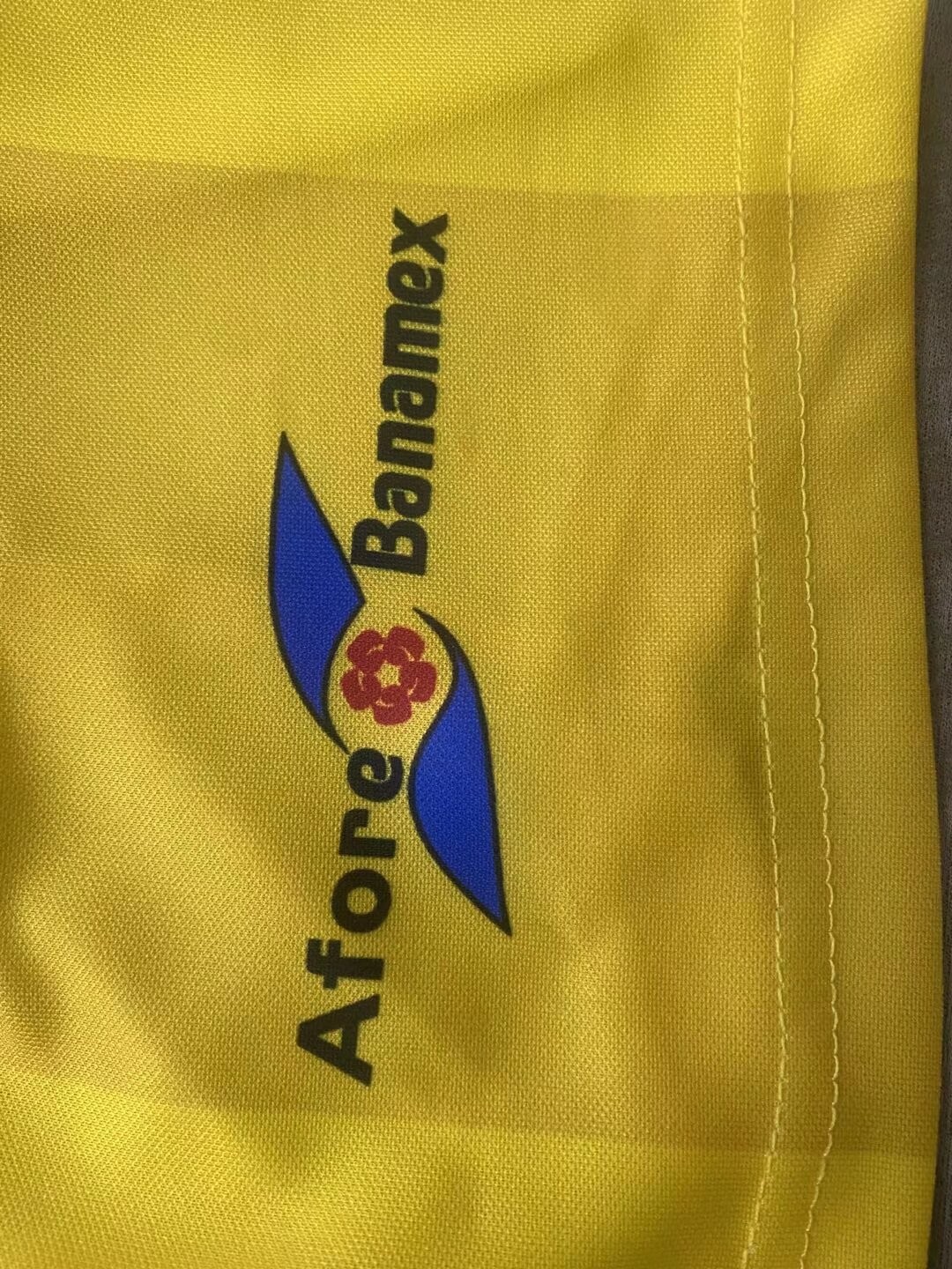 Retro 00/01 Pumas UNAM Away Yellow Jersey