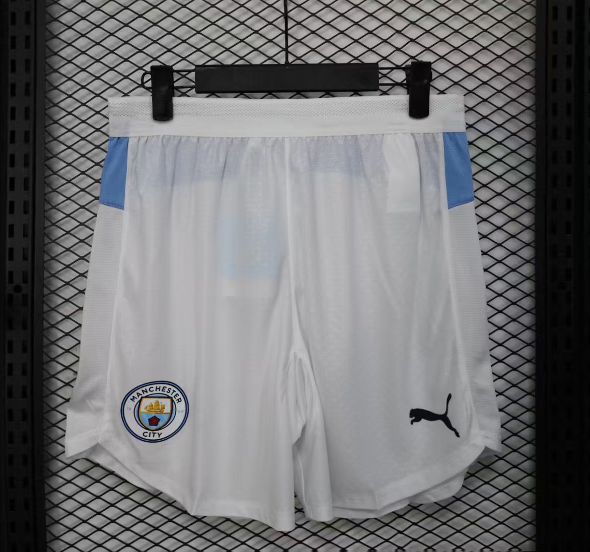 player Version 25/26 Manchester City Home Shorts